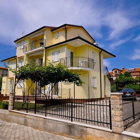 Ferienwohnung Fuer 2 Personen 30 M2 In Novigrad, Istrien Karpinjan Exteriér fotografie